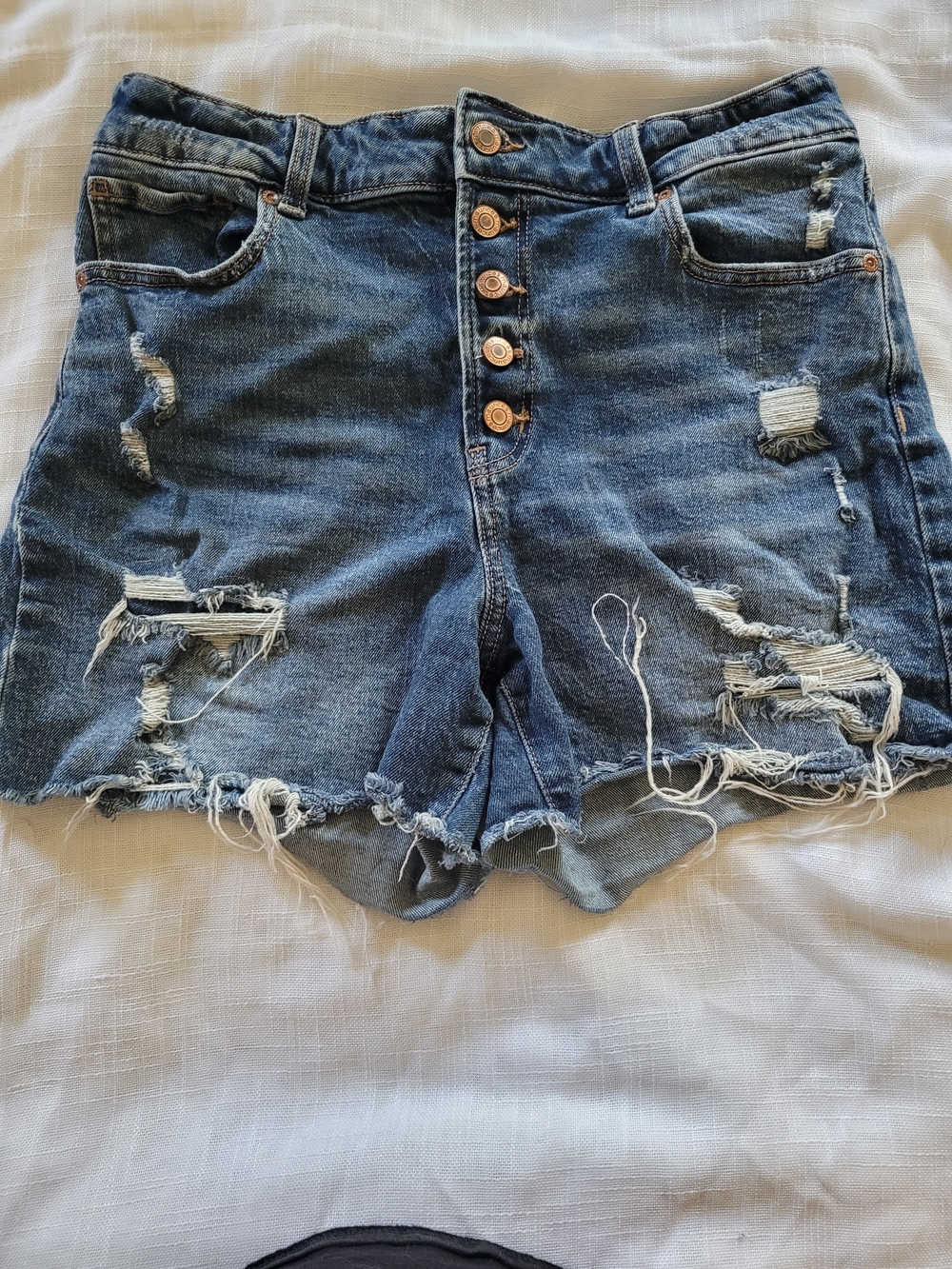 >Maurices< Distressed Button-Front Denim Shorts